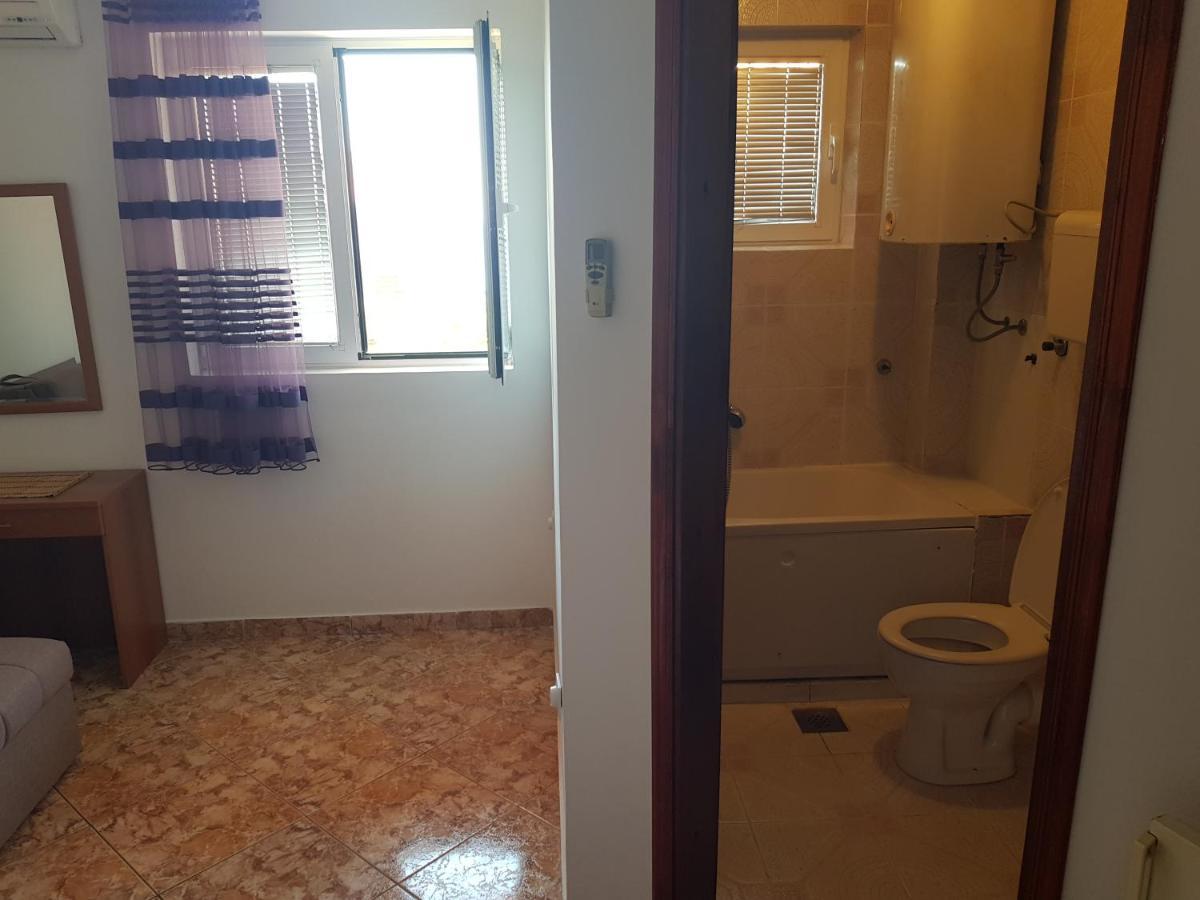Apartments Drobni Pijesak Petrovac Δωμάτιο φωτογραφία