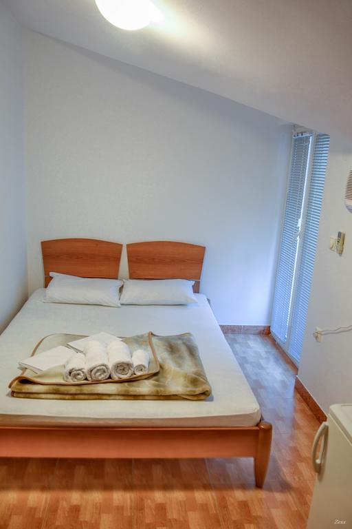 Apartments Drobni Pijesak Petrovac Εξωτερικό φωτογραφία
