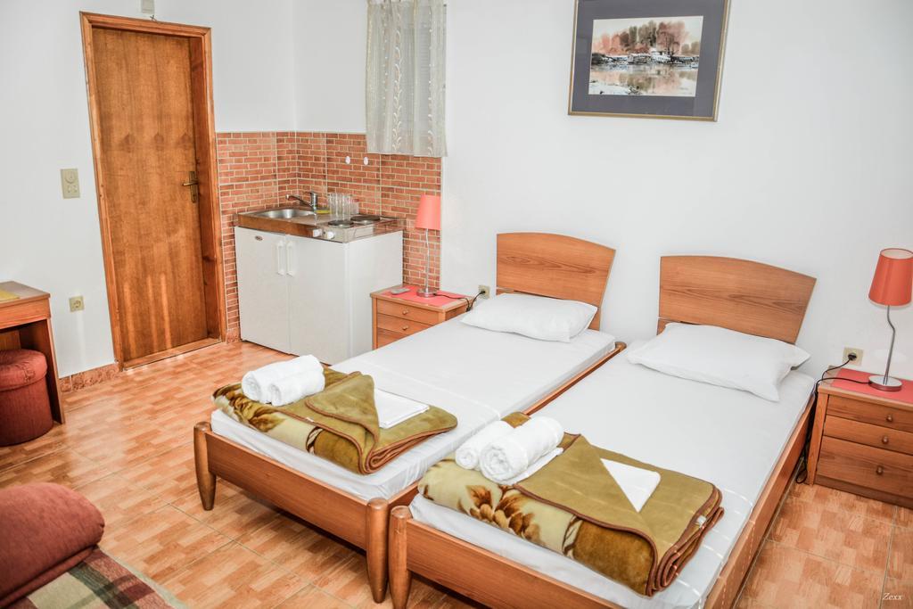 Apartments Drobni Pijesak Petrovac Εξωτερικό φωτογραφία