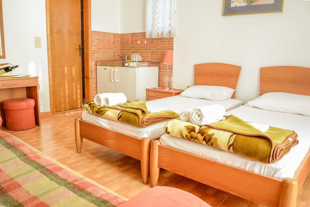 Apartments Drobni Pijesak Petrovac Εξωτερικό φωτογραφία