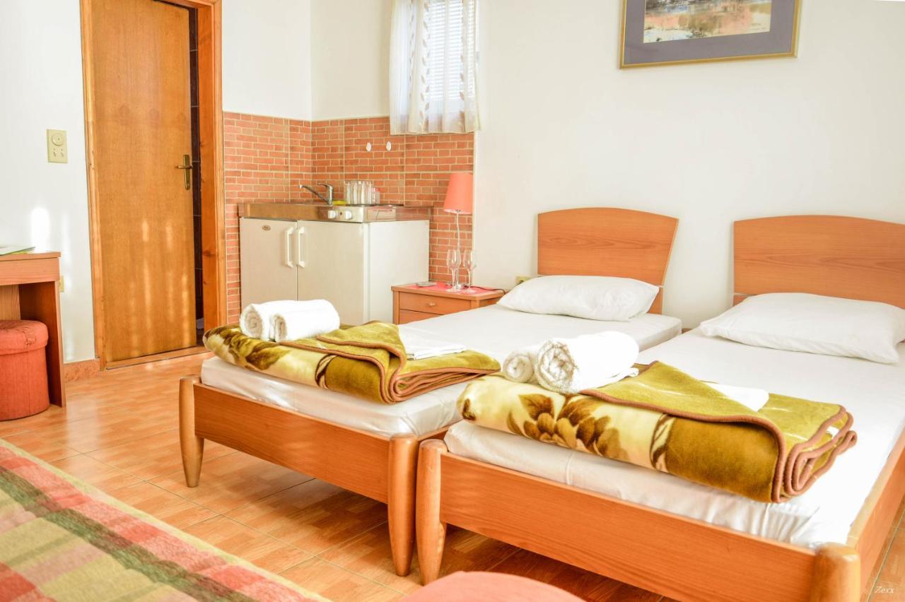 Apartments Drobni Pijesak Petrovac Εξωτερικό φωτογραφία